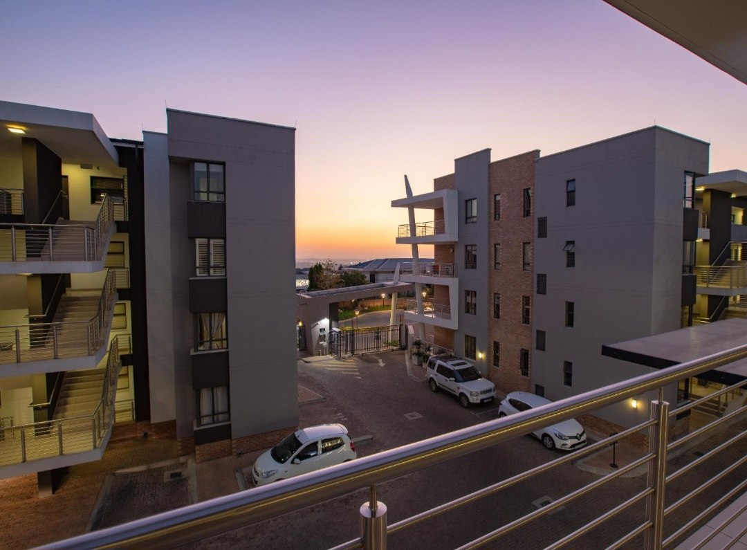 Pineslopes, Sandton